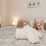 9 Headland Point