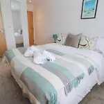9 Headland Point